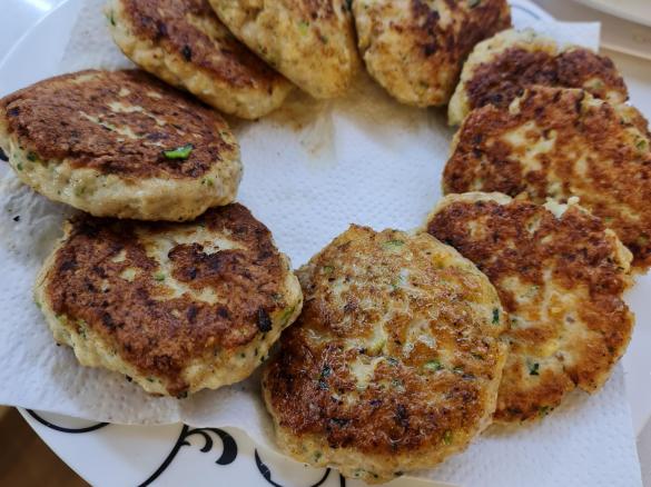 Chicken, zucchini, haloumi fritters