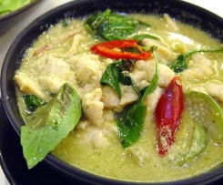 Quick and Easy Green Chicken Curry