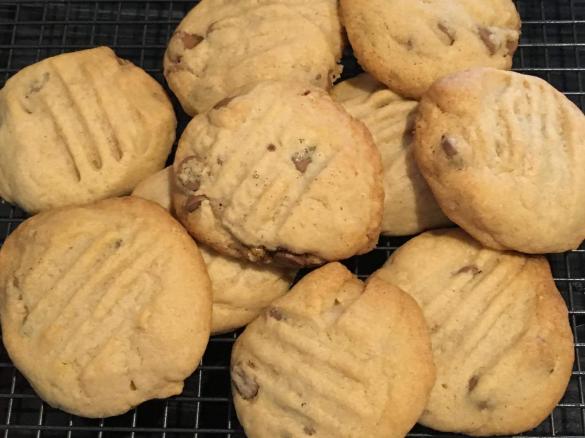 Better than Subway Choc Chip cookies