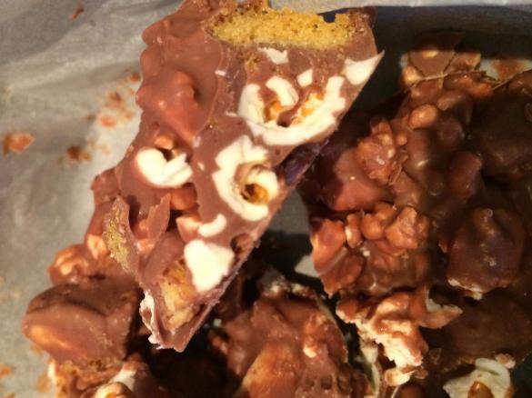 Popcorn and honeycomb rocky road