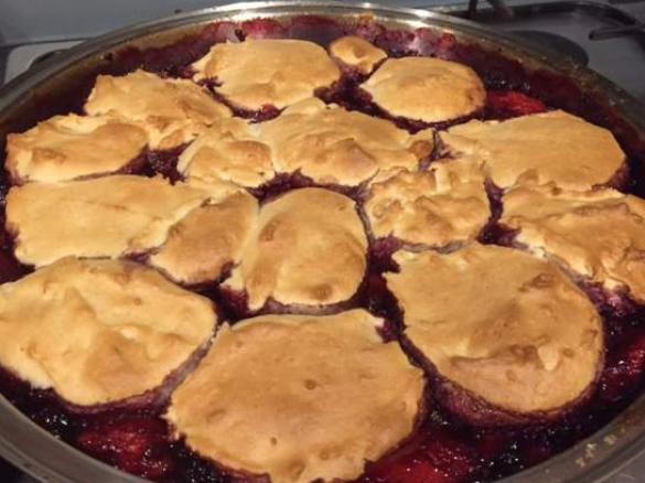 Nectarine and Blackberry Cobbler