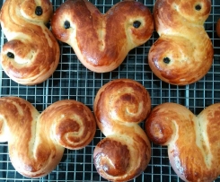 Paul Hollywoods St Lucia Buns