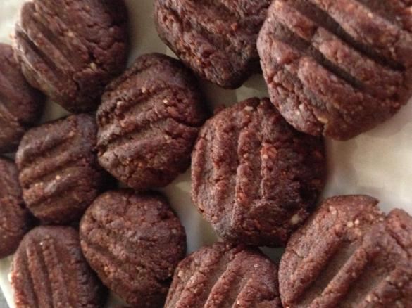 Date, Macadamia & Cacao Bikkies