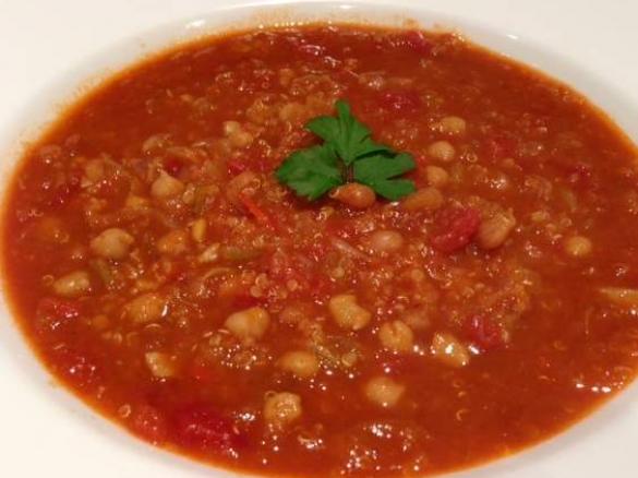 Chickpea, Tomato & Quinoa Soup (Veg & Gluten Free)