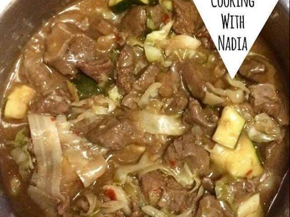 Garlic Lamb & Vegetables with Parsnip Curls