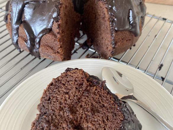 Chocolate and Yoghurt Bundt Cake with Chocolate icing (Donna Hay)