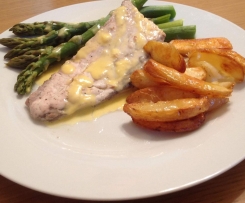 Beurre Blanc with Steamed Asparagus and Fish Fillets
