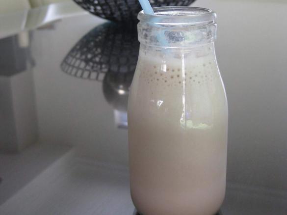 Breakfast to Go Banana Smoothie