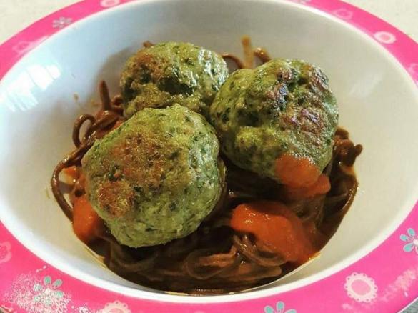PALEO Chicken & Kale Meatballs with Tomato & Carrot Sauce (Toddler Friendly)