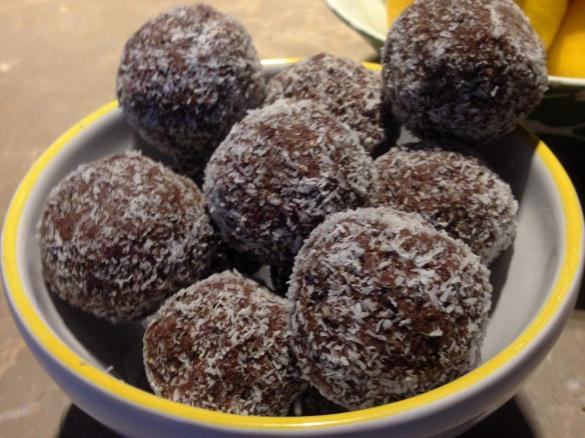 Chocolate Date Balls