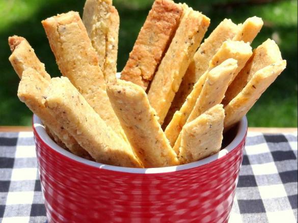 Gluten Free Cheese and Herb Snack Sticks (Lunchbox)