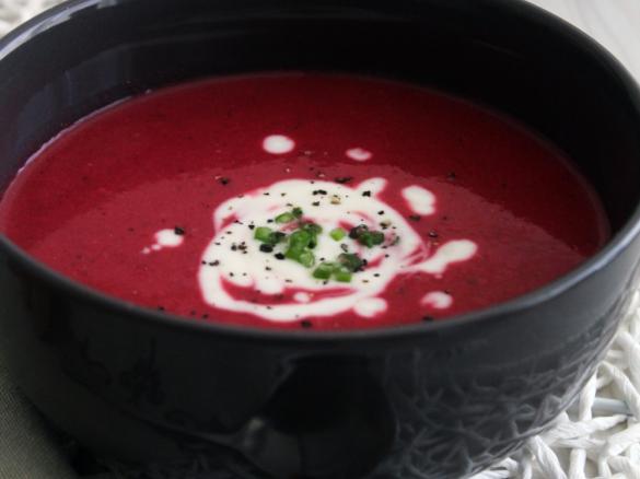 Beetroot gazpacho with horseradish creme