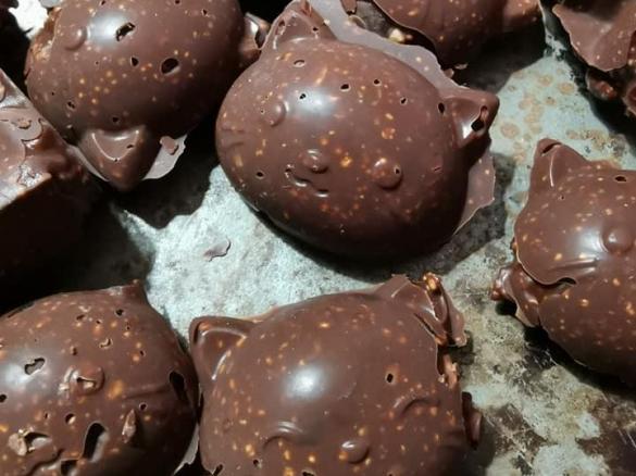 Hazelnut and Amaranth Chocolate