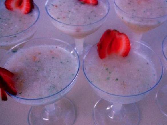 Lychee and mint daiquiris