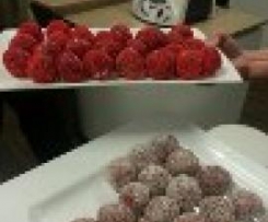 Chocolate and raspberry balls