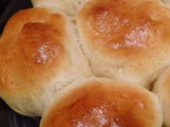 Soft Dinner Rolls