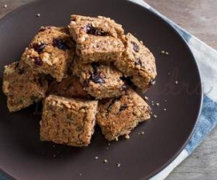 Chewy Tropical Oat Bars 