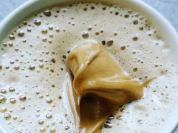 Beaten Coffee Meringue Cappuccino - A Vegan treat