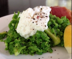 Easy Peasy Smashed Pea & Zucchinni