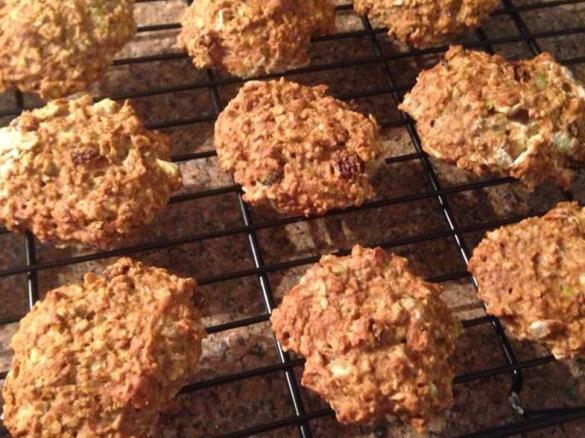 Toddler - Apple & Sultana Cookies
