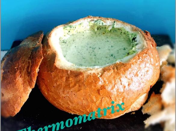 Spring time spinach cob loaf