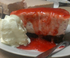 'No-Bake' Strawberry White Chocolate Cheesecake