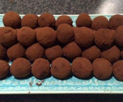 Macadamia, cherry & coconut truffles