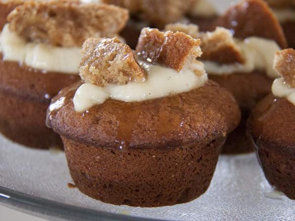 Apple Custard Cupcakes