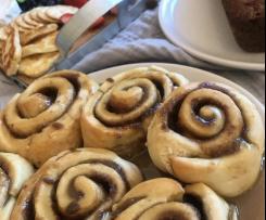 Cinnamon Scrolls with Caramel Sauce