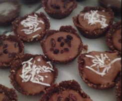 Raw Mini Chocolate Cheesecakes