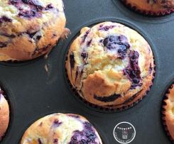 Peach & Cream Cheese Muffins with Mixed Berry Swirl