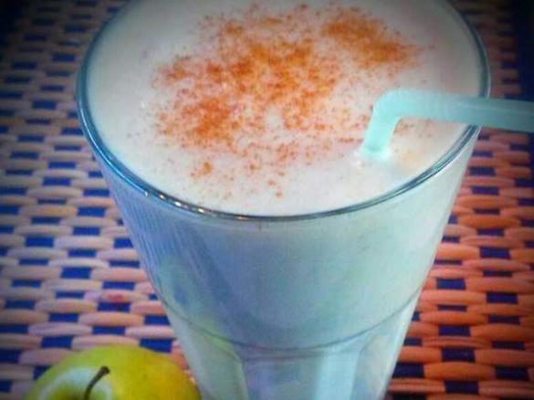 Apple pie smoothie (Paleo, Vegan)