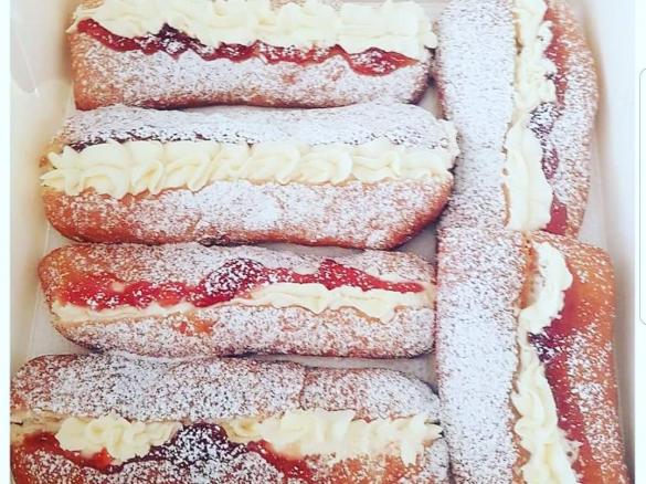 LONG JOHNS (CREAM DOUGHNUT)