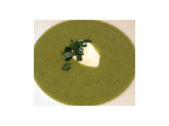 Broccoli and mint soup (hot or cold)