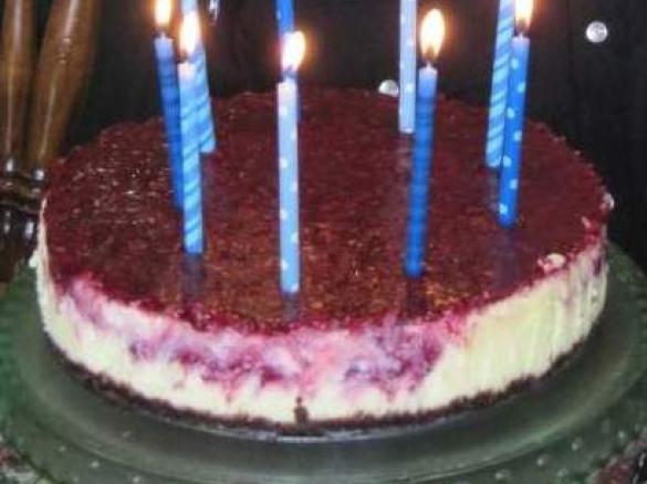 White Chocolate Berry Cheesecake