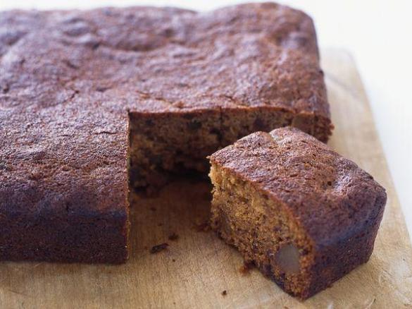Date & ginger cake