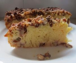 Almond topped rhubarb cake