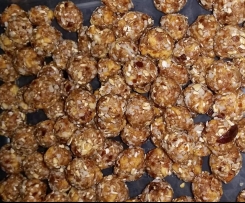 Apple and Pineapple Bliss Balls