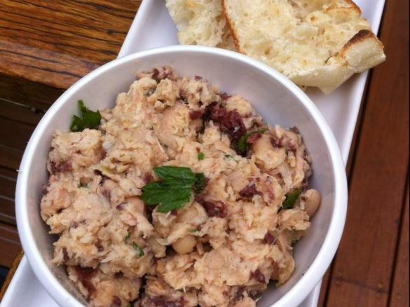 italian white bean and tuna dip