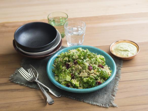 Quinoa with mixed greens and yoghurt dressing