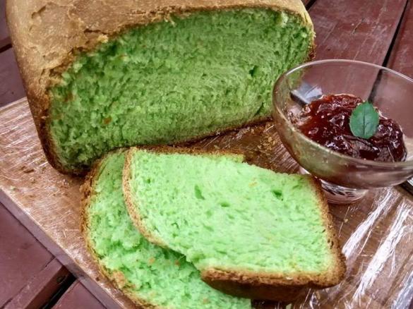 Pandan Bread with Homemade Strawberry Jam