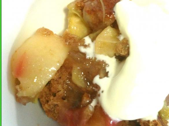 rhubarb apple and cinnamon cobbler (gourmet travller)