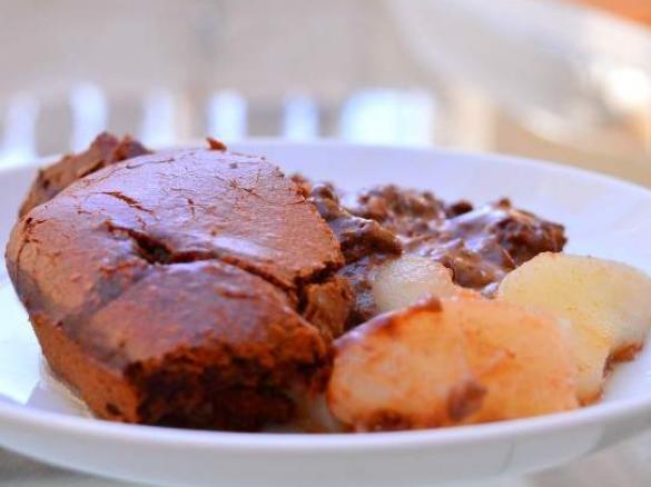 Nigella's Chocolate Pear Pudding