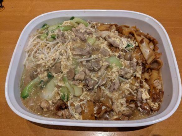 Wat Tan Hor (Rice Noodles in Egg Gravy)