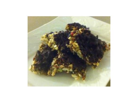 Sesame & Tahini puffed rice bars with dark chocolate.