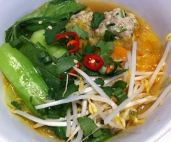 Vietnamese Chicken Meatball Noodle Soup
