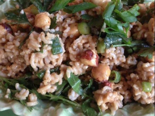 BROWN RICE AND HAZELNUT SALAD