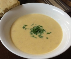 Hearty Potato, Bacon & Onion Soup