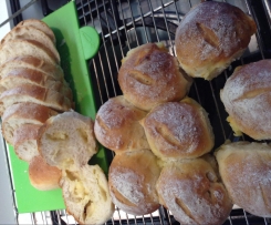 Cheese rolls and small white loaf