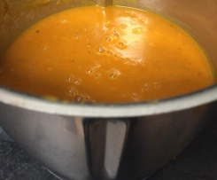 Tomato, ginger and lentil soup